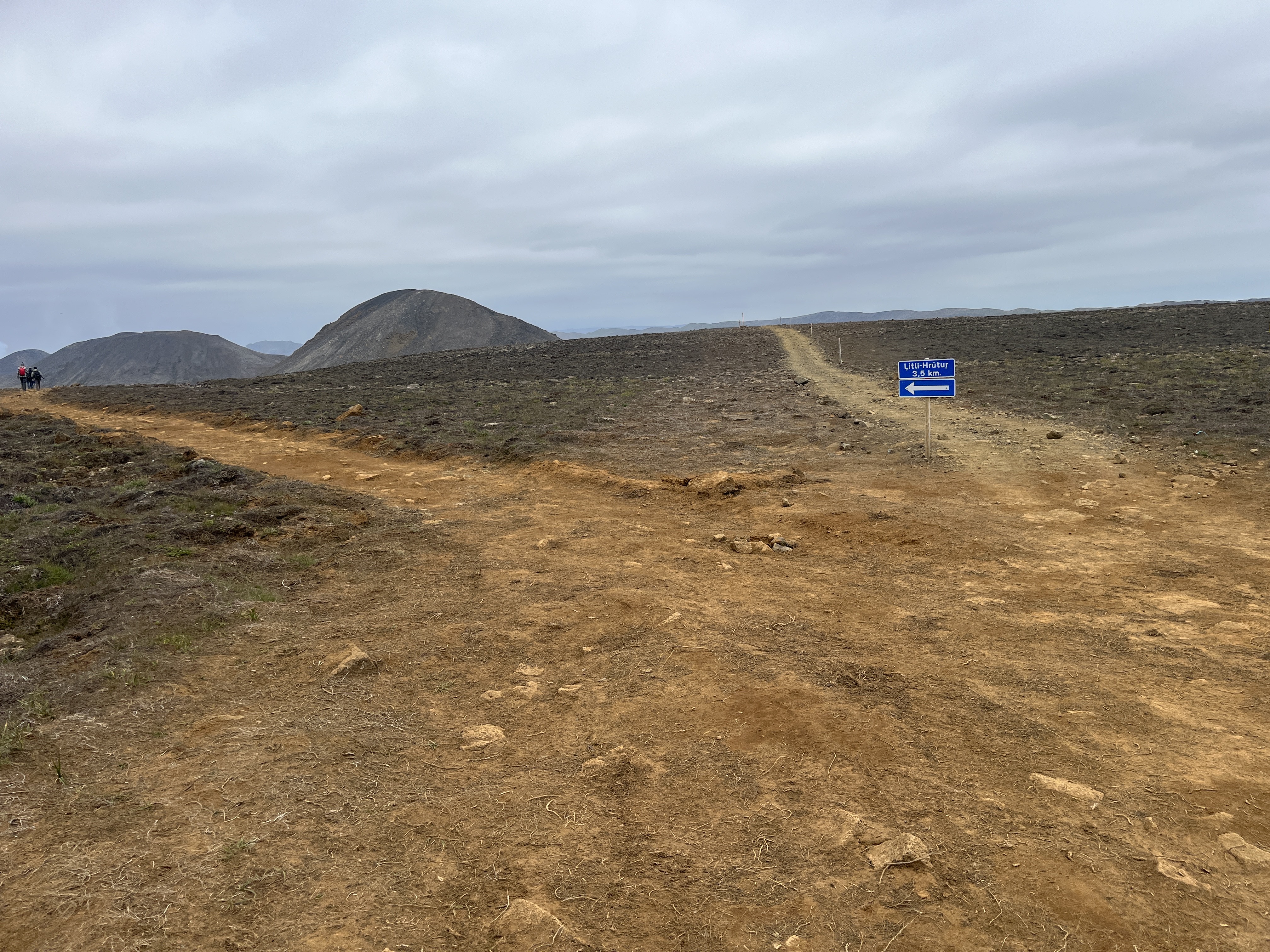 Trail to Litli-Hrutur.